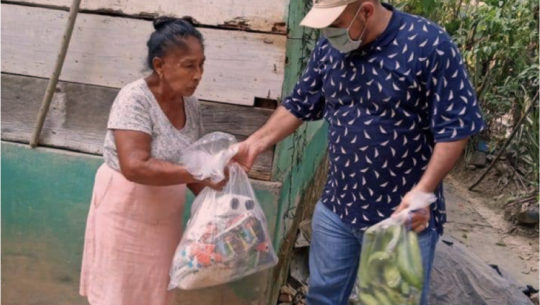 Texaco entregó 400 paquetes de víveres a familias en Izabal