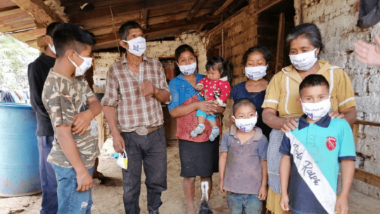 COVID-19: Facultad de Humanidades de la USAC regaló miles de mascarillas reutilizables