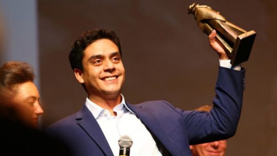 Entrevista: Jayro Bustamante nos recomienda a un director que todo amante del cine debe ver