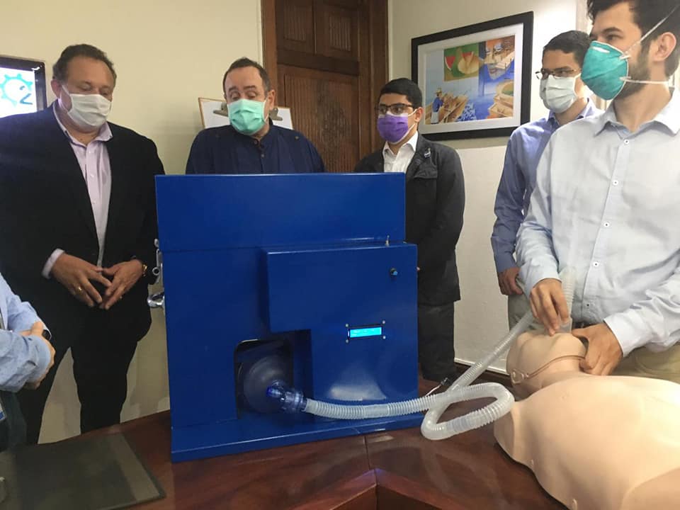 Guatemaltecos desarrollaron un ventilador artificial para ayudar a los pacientes de COVID-19