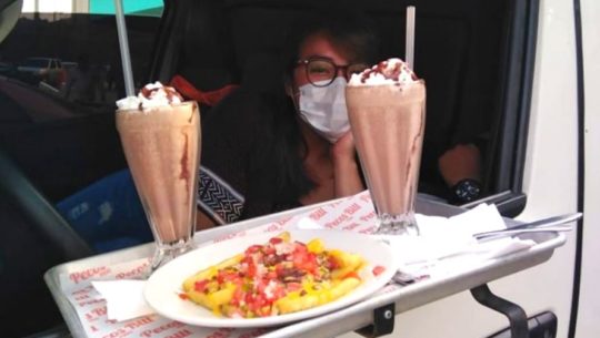 Pecos Bill lanza una nueva experiencia gastronómica para comer desde tu carro