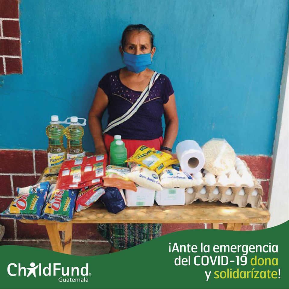Familias guatemaltecas son beneficiadas víveres COVID-19