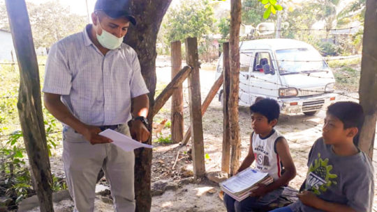 Los maestros guatemaltecos y sus buenas acciones ante el COVID-19