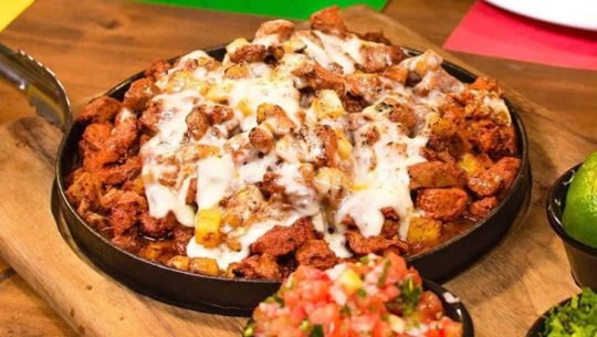 Ta'Cool ofrece un kilo de carne bañada en queso para hacer tacos con servicio a domicilio en Guatemala