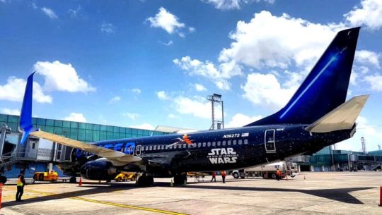 Avión de Star Wars de United Airlines llegó nuevamente a Guatemala 