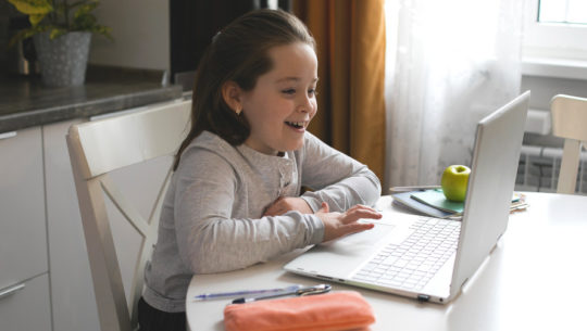 Capacitaciones educativas gratis «Dale Click al Aprendizaje» en Guatemala