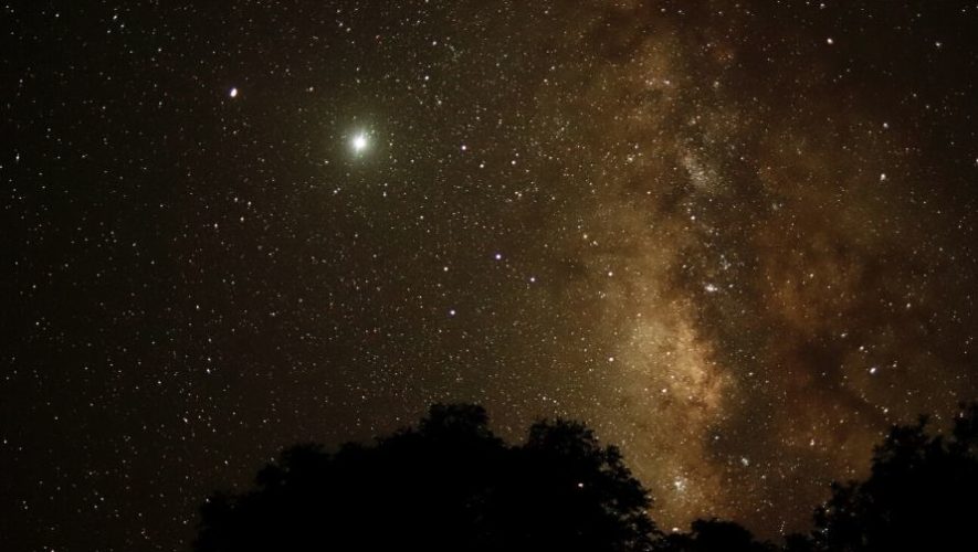 Fotografías de la Vía Láctea captadas en el Parque Nacional Tikal, Julio 2020