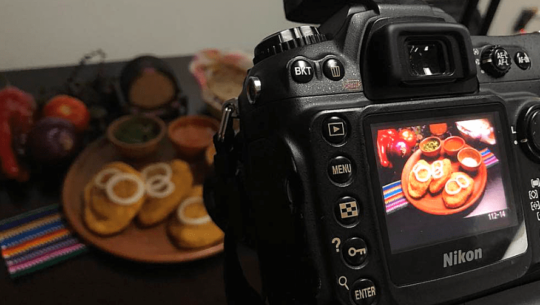 Guatemaltecos toman fotografías gratis a emprendimientos