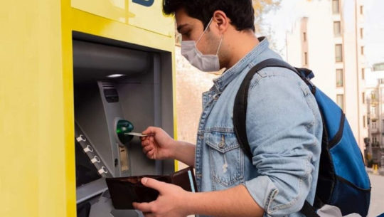 Pasos para cobrar el bono familia en cajeros automaticos