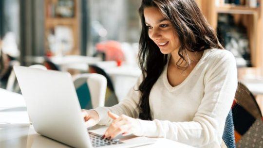 Convocatoria de becas para estudios técnicos o licenciatura en universidades de Guatemala, 2021 