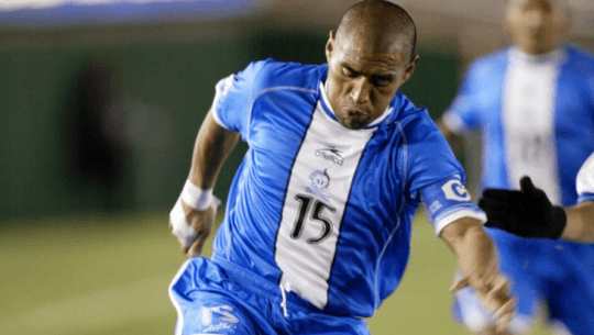 Fuera de Juego destacó a Juan Carlos Plata como uno de los grandes referentes de Centroamérica