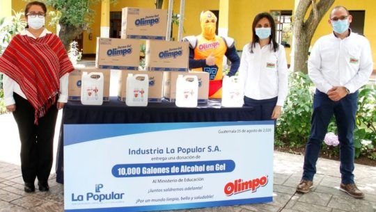 La Popular y Olimpo donaron galones de alcohol en gel al Ministerio de Educación 