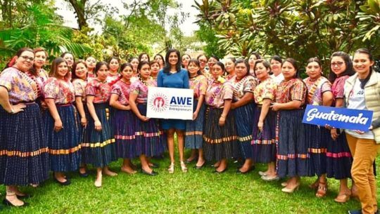 academia-mujeres-emprendedoras-ofrece-120-becas-mujeres-guatemaltecas