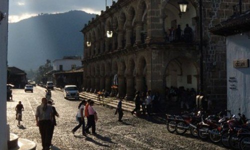 national-geographic-compartio-galeria-fotografica-retrata-belleza-guatemala-fletcher-west