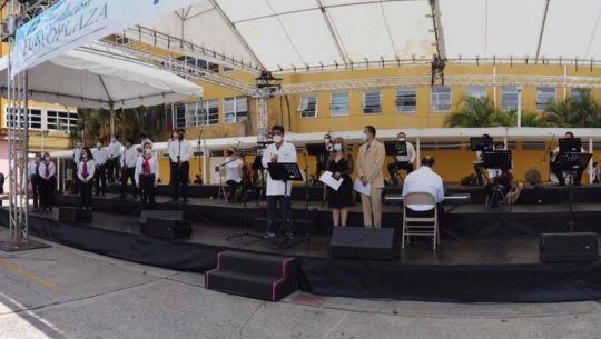 Artistas guatemaltecos realizaron concierto para rendir homenaje al personal de salud