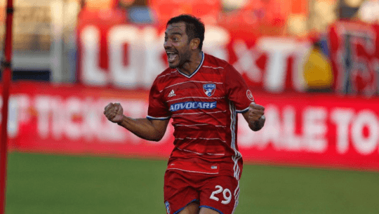 Carlos Ruiz es nominado a Los 25 mejores jugadores en la historia de la MLS