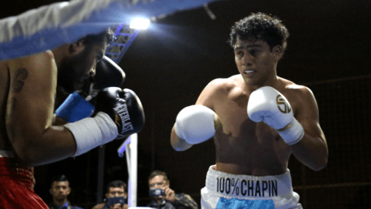 Lester Martínez buscará su sexta victoria como profesional ante Rafael Amarillas
