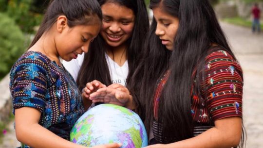 jovenes-guatemaltecas-asociacion-maia-grabaron-video-yalitza-aparicio