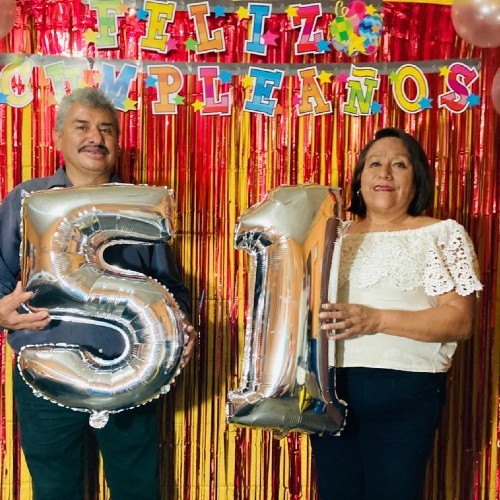 asi-celebro-cumpleanos-guatemalteco-lobo-vasquez-esposa-maria-magali-moreno-garcia
