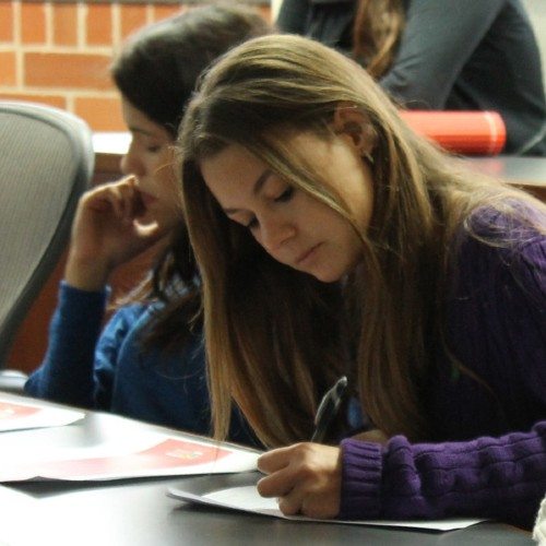 convocatoria-beca-completa-estudiar-psicologia-ufm-2021-clinica-empresarial