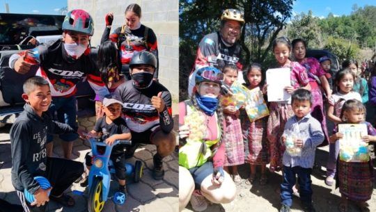 Ciclistas donaron juguetes y víveres a niños de aldeas de Guatemala para Navidad