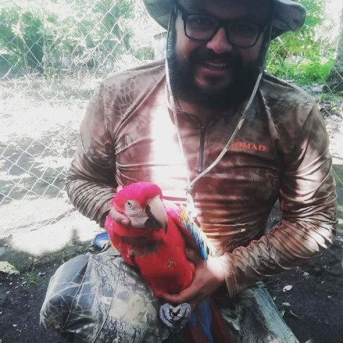 labor-danny-mazariegos-rescatista-animal-reconocida-arturo-islas-allende-recinto-exoticos