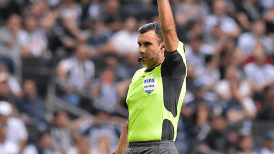 Árbitros guatemaltecos fueron designados para dirigir semifinal de la Liga Concacaf 2020