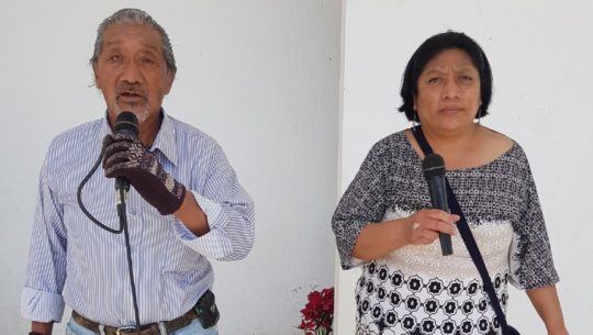 regina-aspuac-francisco-velasquez-ayudan-recursos-vecinos-san-bartolome-milpas-altas