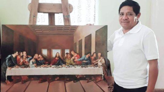 El maestro guatemalteco Fabian Mellado Díaz que es reconocido por sus pinturas en Ipala