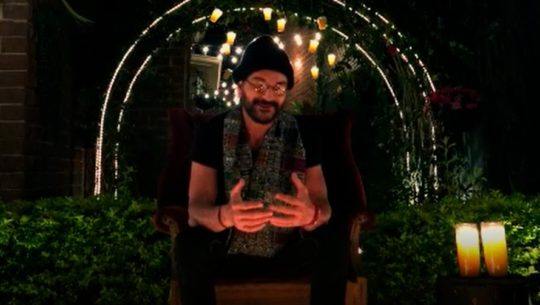 ricardo-arjona-compartio-adelanto-escenario-concierto-hecho-a-la-antigua