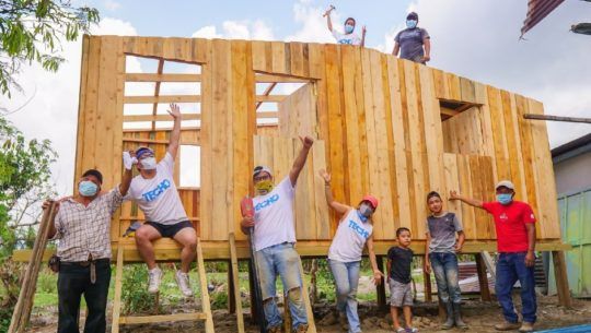 techo-hizo-primera-construccion-viviendas-afectados-eta-iota-guatemala