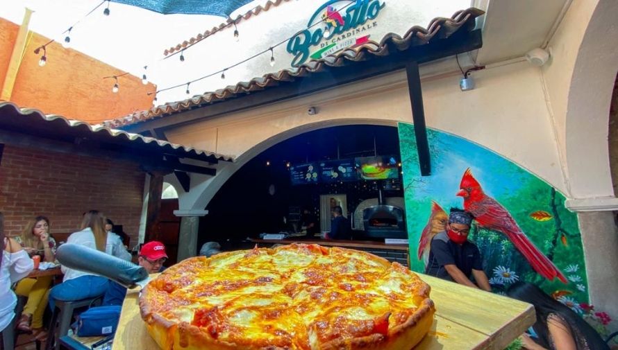 Bocatto Di Cardinale, el restaurante en La Antigua que ofrece pizzas al horno de leña
