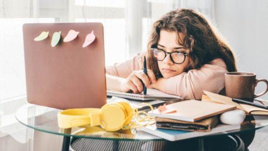 Creative Mornings, charla gratuita para guatemaltecos, con el tema Procrastinar Abril 2021