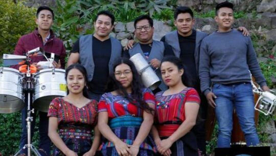Atitlán Cumbia Band publicó video en donde rindieron homenaje a Selena Quintanilla