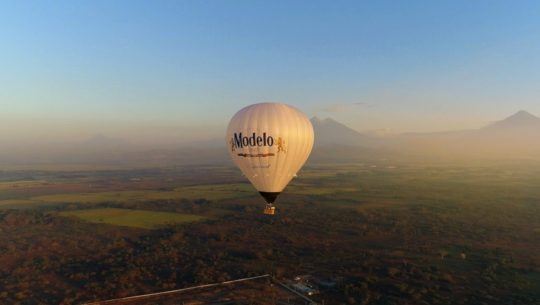 Cerveza Modelo sorteará viajes en globo aerostático para Día del Padre en Guatemala