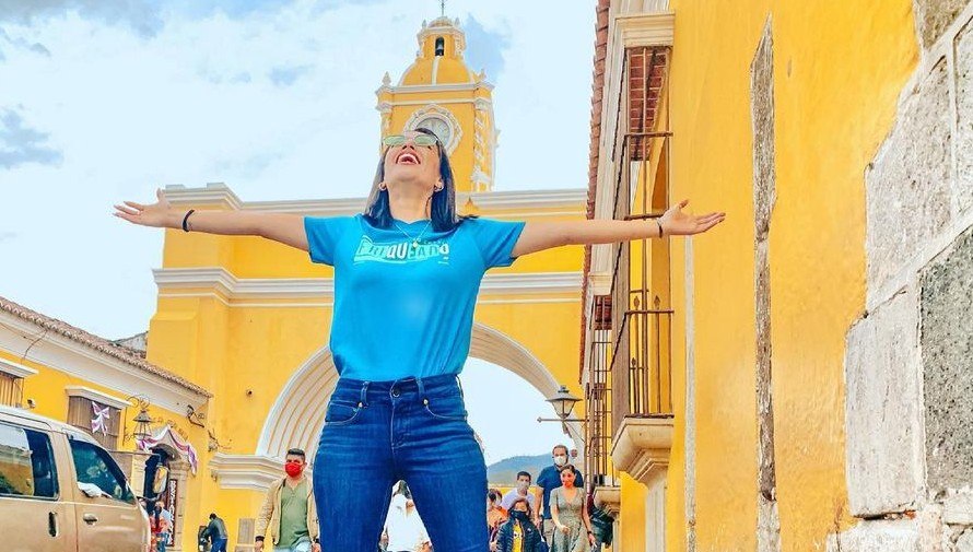 Entrevista: La guatemalteca Dovella hizo canción que conmemora el Bicentenario de Guatemala