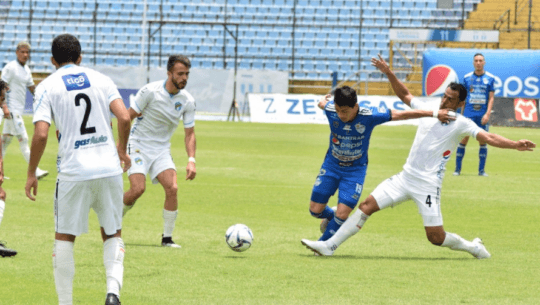 Cobán Imperial vs. Comunicaciones, partido por la jornada 16 del Torneo Apertura Octubre 2021