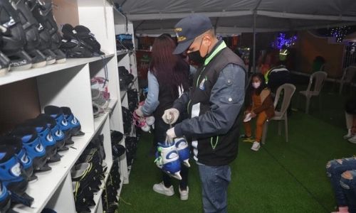 Apertura de la pista de hielo del Festival Navideño de Mixco