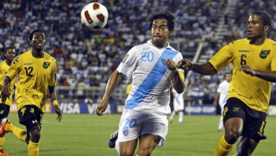 Diario AS destacó a Carlos Ruiz como el segundo máximo goleador en Concacaf