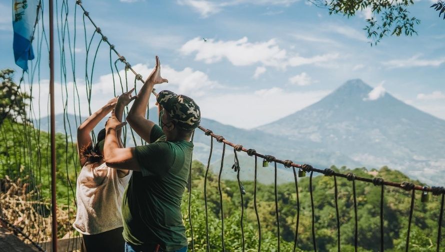 Puente de los Enamorados en Sacatepéquez, un destino romántico