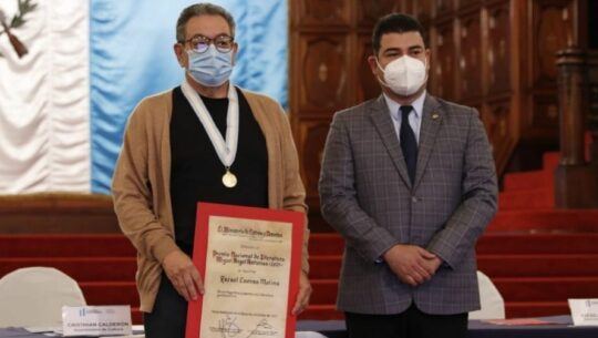 Entrega del premio nacional de literatura Guatemala