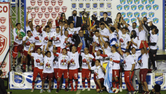 Liga Nacional de Guatemala es la tercera mejor de Concacaf del ranking mundial 2021, según la IFFHS
