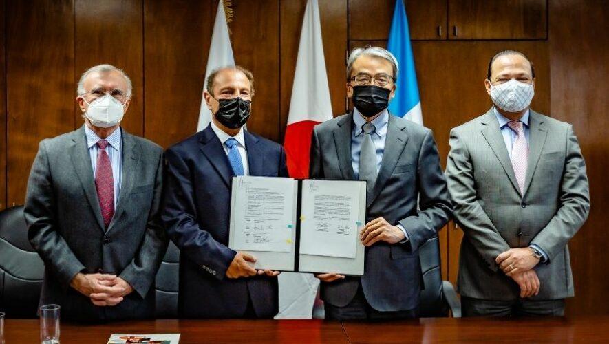 Embajada de Japón en Guatemala y Fundación Castillo Córdova firman convenio para mejorar la infraestructura escolar en Sololá