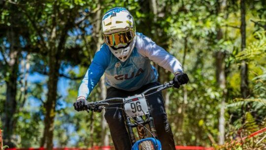 Guatemala ganó triple medalla de plata en el Campeonato Panamericano de Downhill 2022