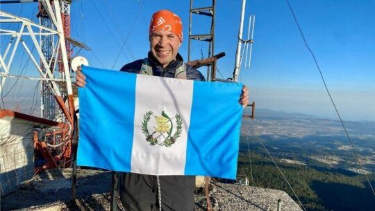 Juan Carlos Sagastume rompió récord en el reto de Picos de México 2022