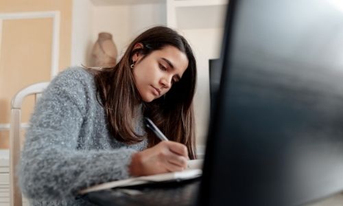 Platzi becas Tu Futuro+ jóvenes guatemaltecos