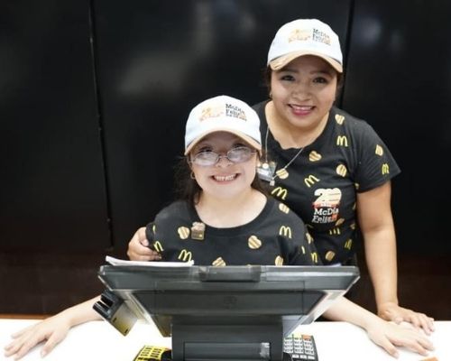 empresas trabajo personas síndrome de down guatemala programas laborales inclusión
