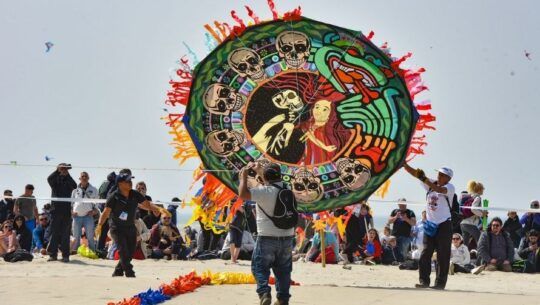 Barriletes Gigantes de Santiago Sacatepéquez se encuentran exhibidos en Francia