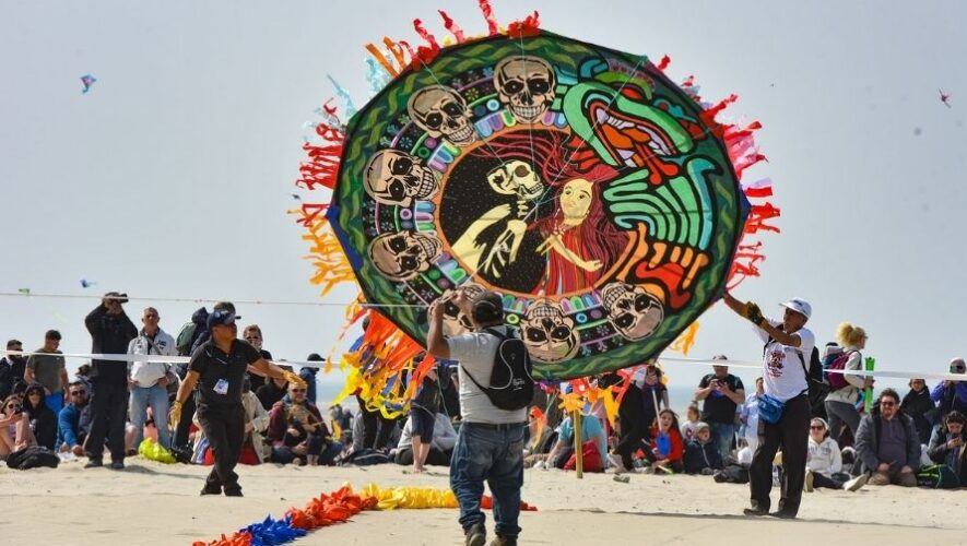 Barriletes Gigantes de Santiago Sacatepéquez se encuentran exhibidos en Francia
