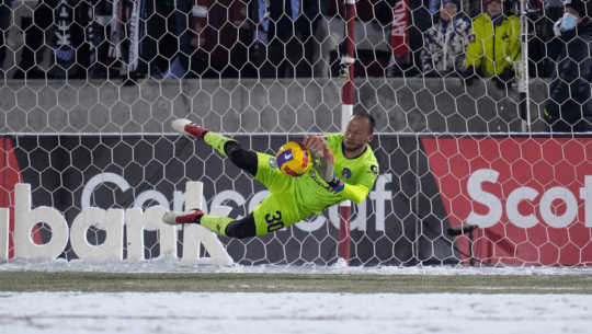 Kevin Moscoso fue elegido como mejor portero del 2021 de la Concacaf